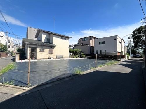 前面道路含む現地(西側)