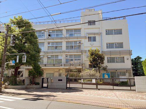 練馬区立大泉中学校 1340ｍ