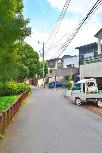 【現地前面道路2024年8月撮影】