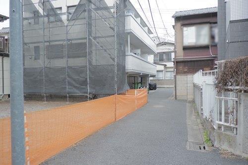 前面道路（2026年1月 撮影）