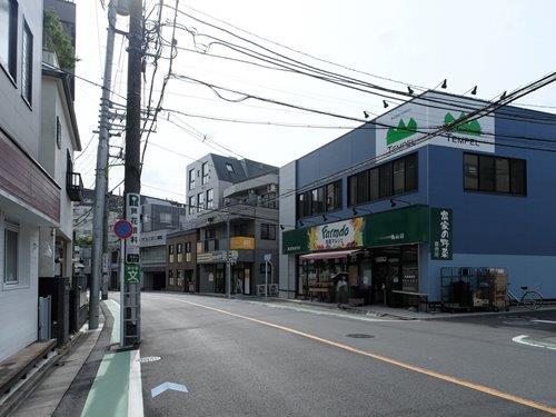 地産マルシェ烏山店 340m