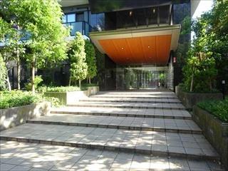 マンションエントランス