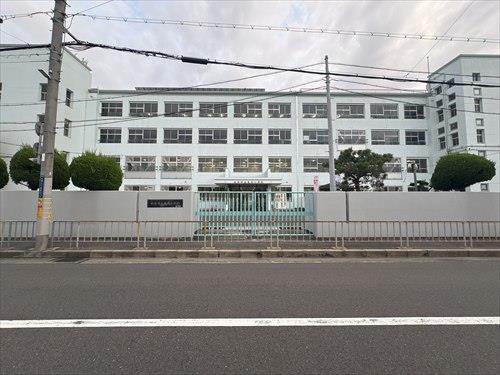 松原市立恵我小学校　1070m