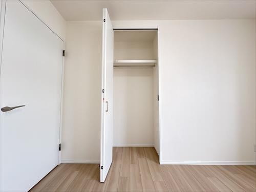 洋室約6帖①クローゼット