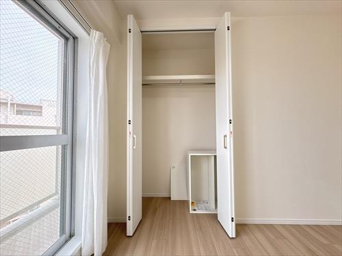洋室約6帖②クローゼット