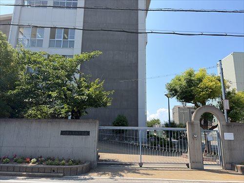 堺市立月州中学校　約918ｍ