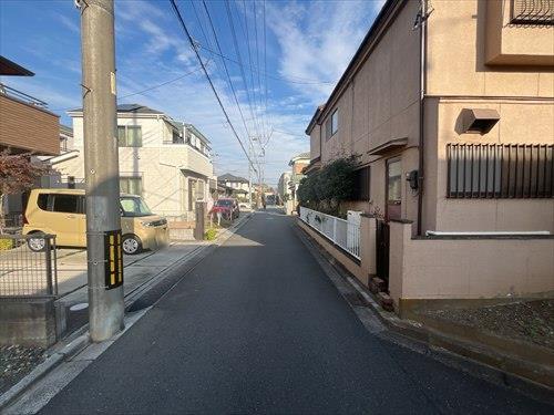 前面道路(北西側)・北西側から