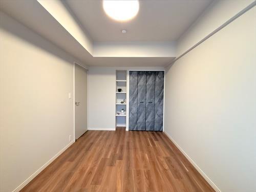 洋室約6.0帖(北西側)