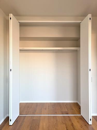 洋室約6帖クローゼット(南西側)