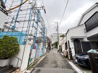 前面道路(2026年7月撮影)