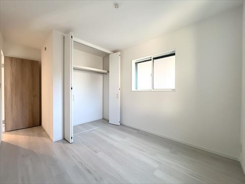 洋室（約5.8帖）