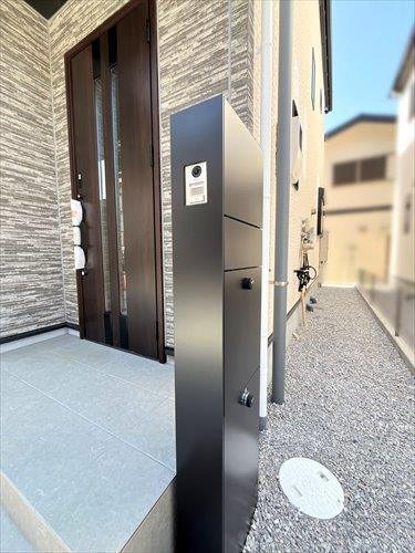 宅配BOX付き門柱