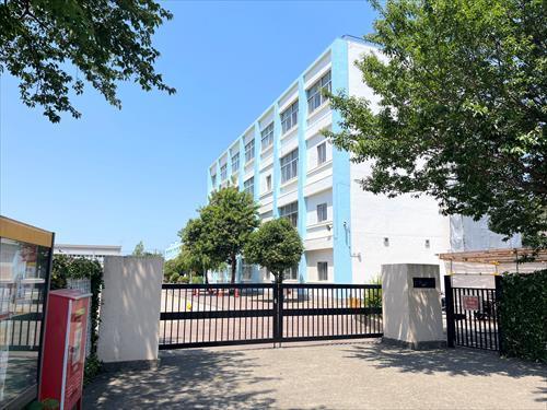 大和市立草柳小学校まで530m