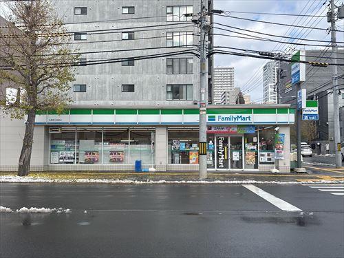 ファミリーマート札幌南5条東店
