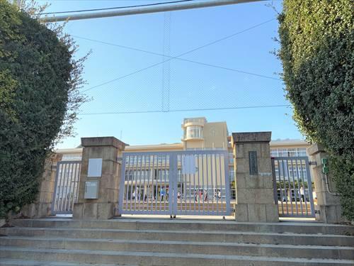 山手小学校8分約600ｍ