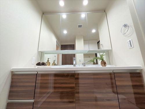 独立洗面化粧台