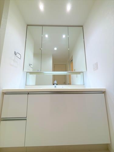 独立洗面化粧台