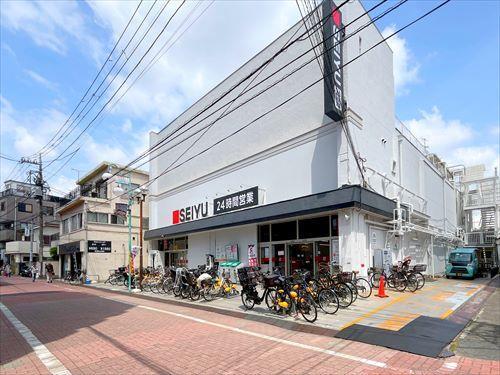 西友下丸子店まで740m