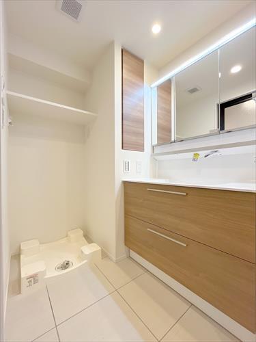 洗濯機置き場・洗面所