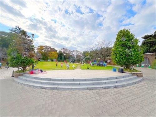 港の見える丘公園まで700m