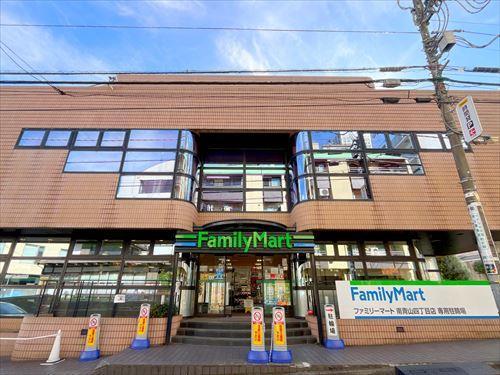 ファミリーマート南青山四丁目まで360m