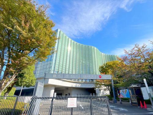 国立美術館国立新美術館まで1210m