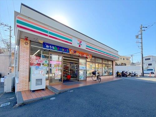 セブンイレブン横浜六ツ川店まで580m