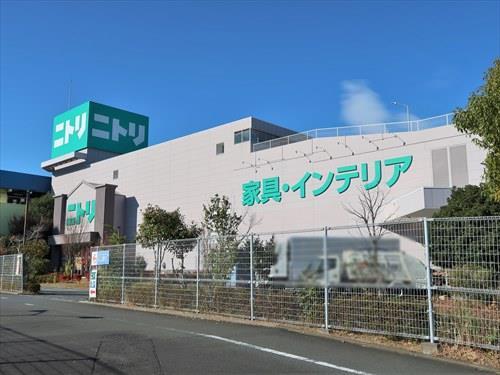 ニトリ磯子店まで2130m