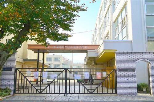 目黒区立第十中学校まで1250m
