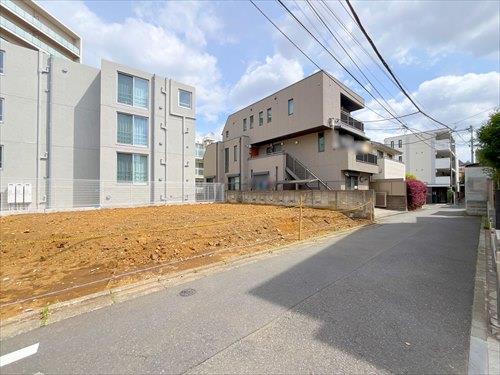 前面道路(2026年4月撮影)
