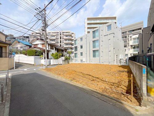前面道路(2026年4月撮影)
