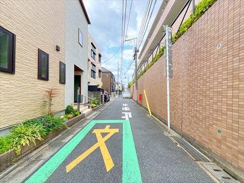 前面道路(2026年8月撮影)