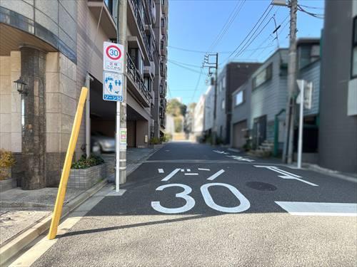 側面道路（2026年1月撮影）