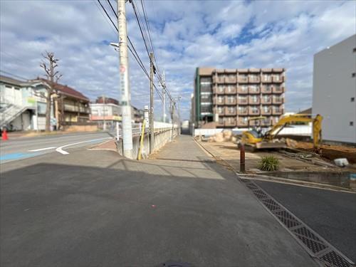 北西側道路 北西側道路