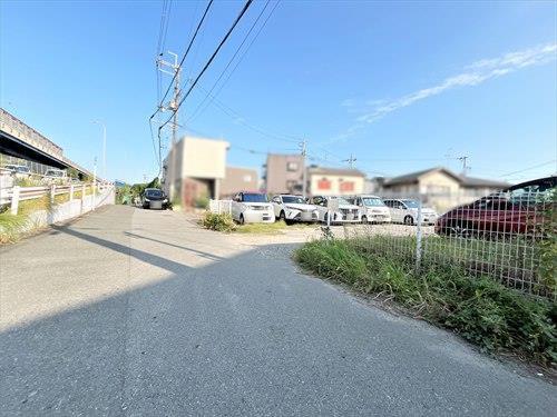 前面道路写真（2025年10月撮影）