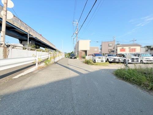 前面道路写真（2025年10月撮影）