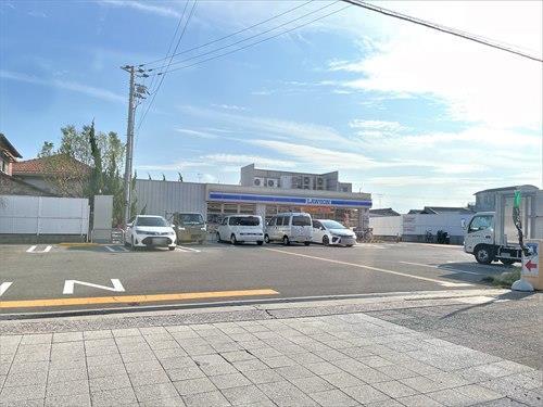 ローソン伊丹下河原二丁目店まで120m