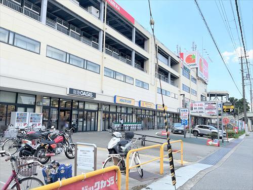 阪急オアシス箕面店まで690m