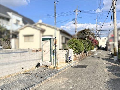 前面道路（2025年11月撮影）