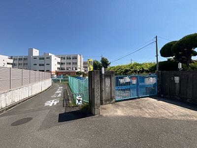 箕面市立西小学校640ｍ　徒歩8分