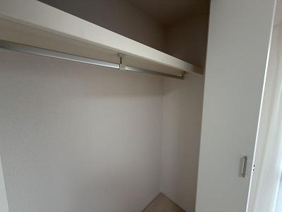 洋室6.0帖（西側）収納