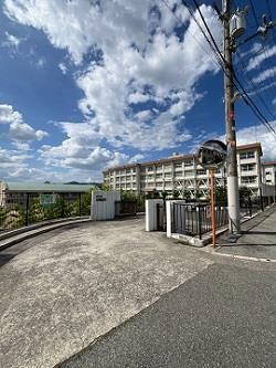 第十一中学校まで630m　徒歩8分