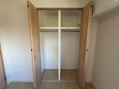 洋室約6.1帖　収納