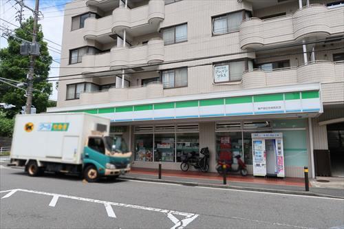ファミリーマート東戸塚記念病院前店