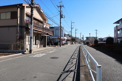 前面道路（南西側）