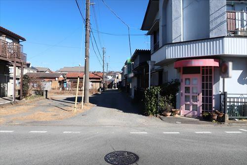 前面道路（南東側）