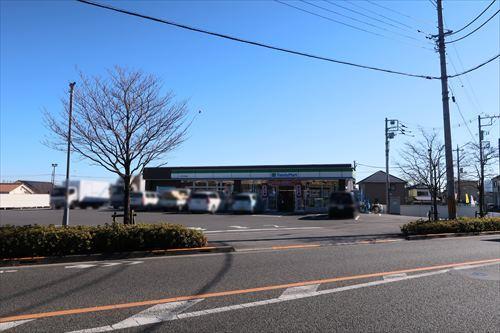 ファミリーマート八王子秋川街道店940m