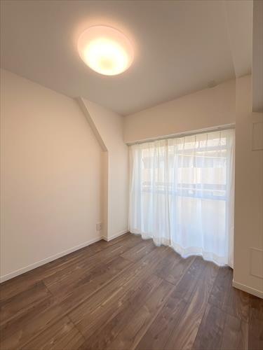 洋室約4帖(北東側)