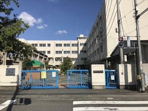 高槻市立西大冠小学校 徒歩8分