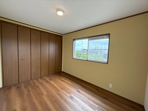 洋室約6帖（東側）